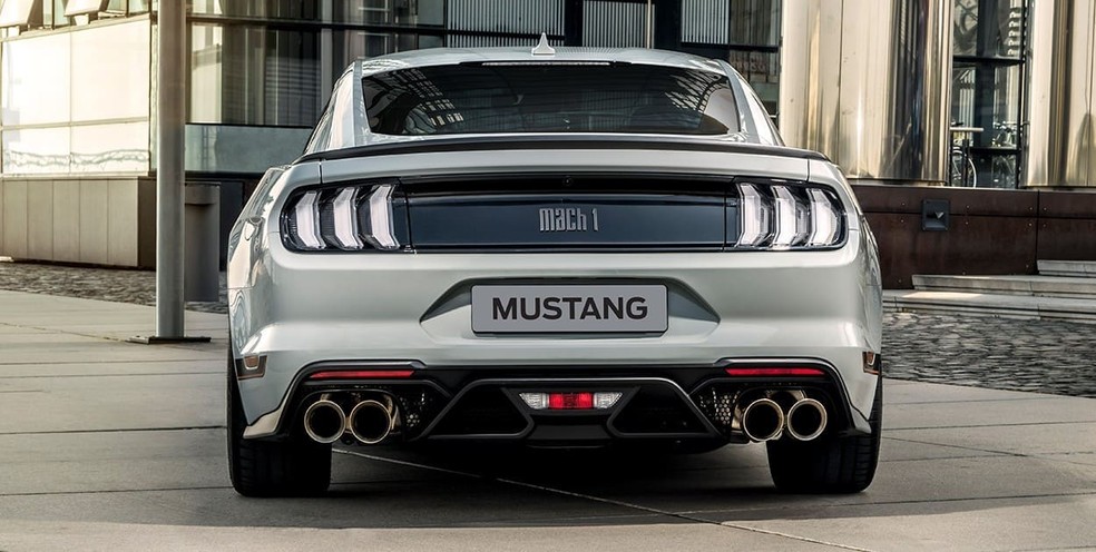 O Mustang Mach 1 custa US$ 53 mil nos EUA e mais de US$ 90 mil no Brasil — Foto: Reprodução