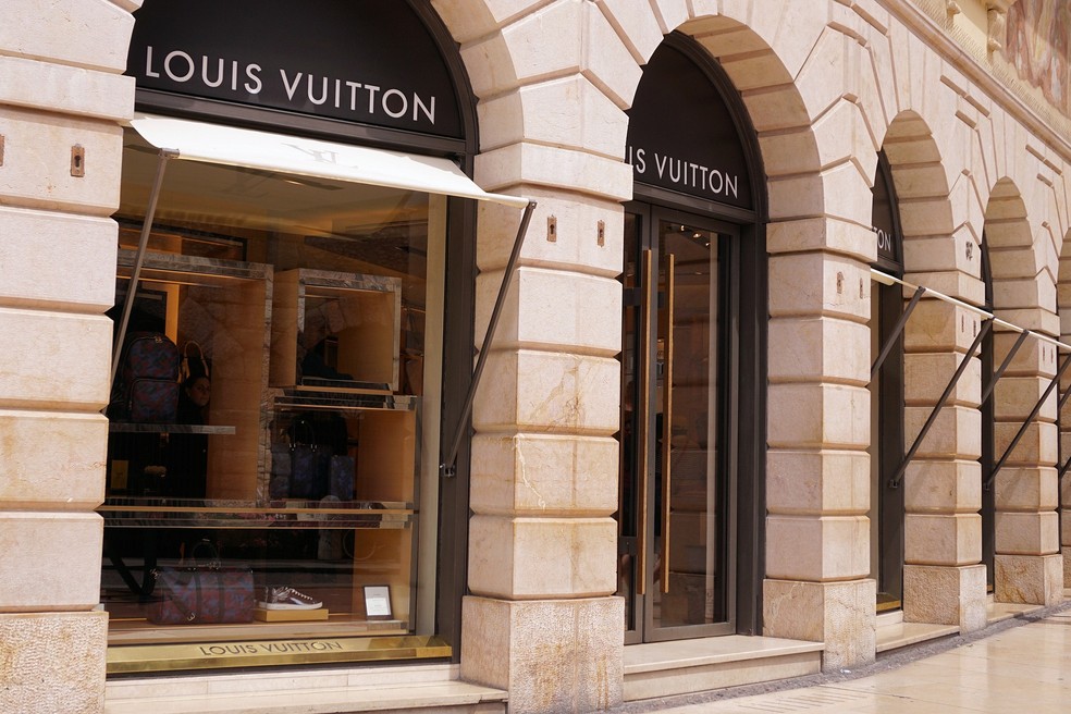 Em meio ao aumento na demanda por artigos de luxo, Louis Vuitton pode aumentar preços — Foto: Pixabay