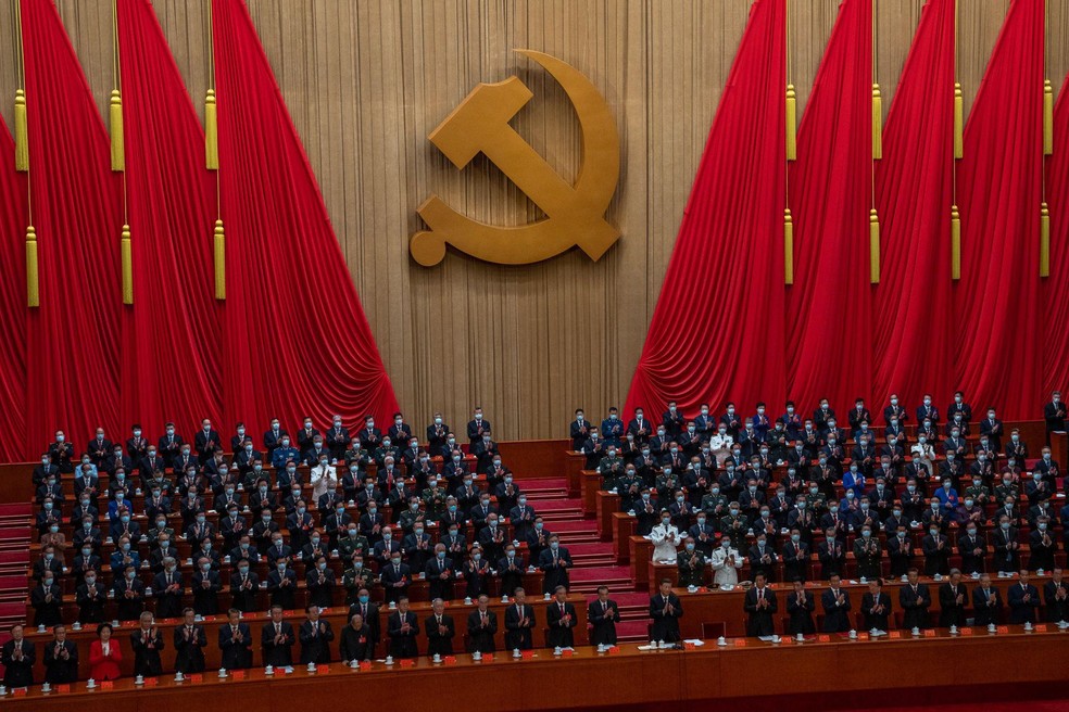 Sessão do Partido Comunista na China: governo quer que estatais contratem auditorias locais — Foto: Ng Han Guan/AP