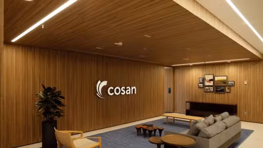 Cosan avalia sair da Raízen
