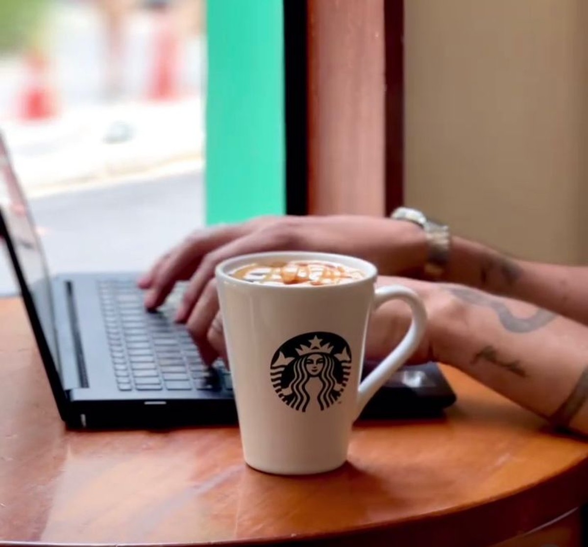 SouthRock busca R$ 100 milhões em DIP enquanto tenta repassar Starbucks